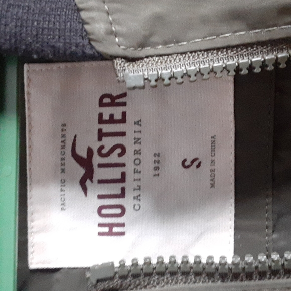 Hollister Windbreaker Size Small - Picture 2 of 4